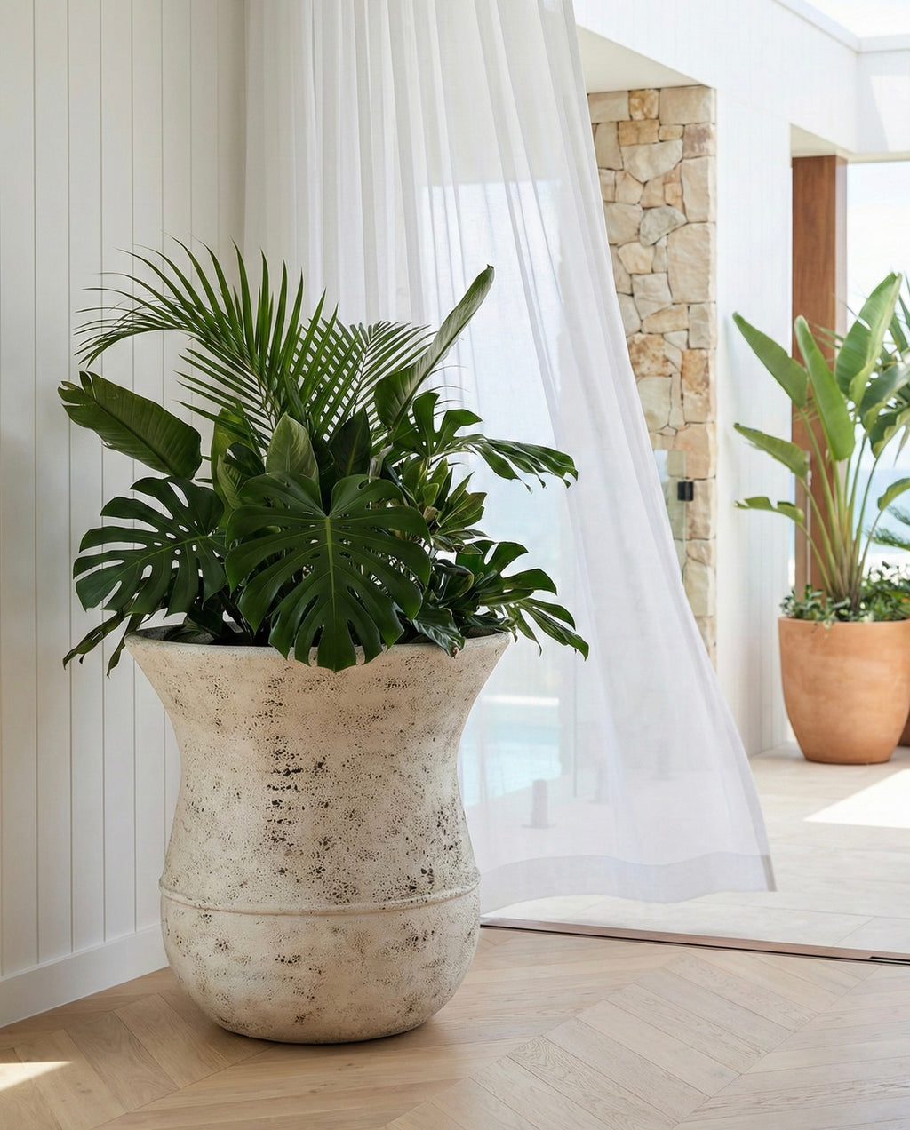 Melora Antique White Pot