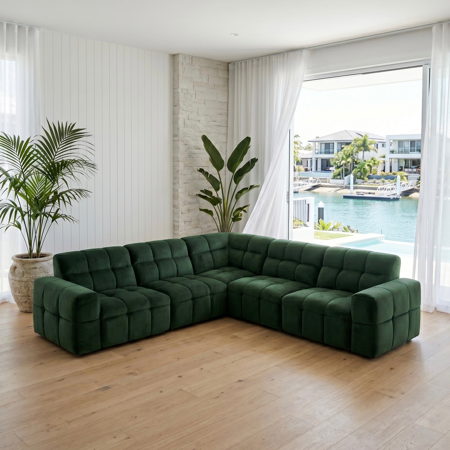 Harvey Forest Lounge